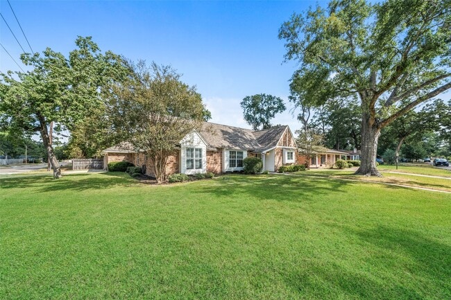 Photo - 10170 Hanka Dr
