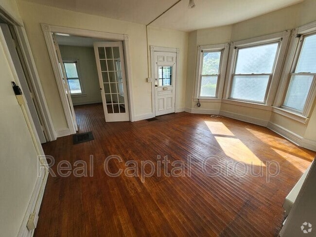 Building Photo - 76 Crandall St Unit A Rental
