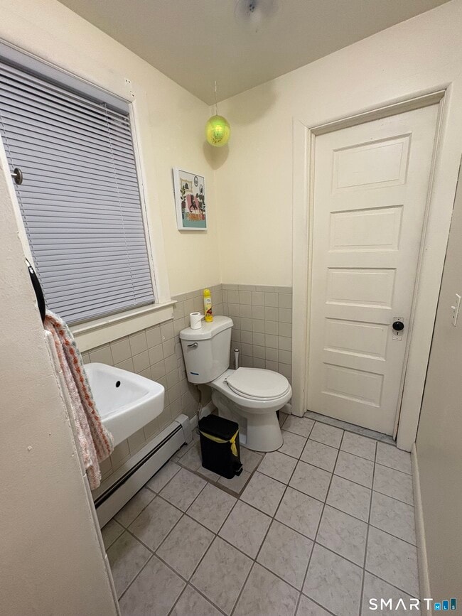 Photo - 137 Hawkins St