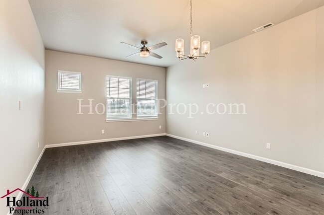 Photo - Stylish 2- Bedroom Home in Hillsboro with Outdoor Oasis and Modern Finishes!