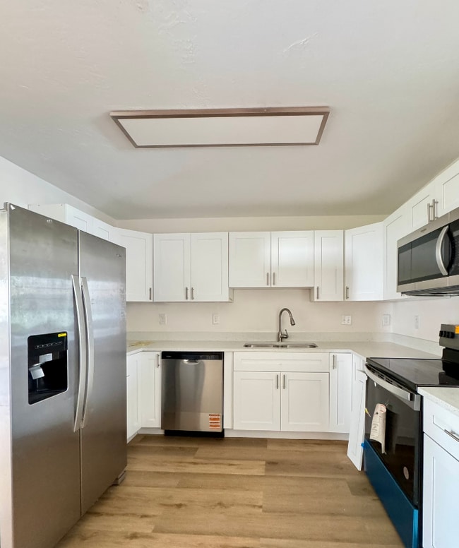 Photo - 1961 Academy St NE