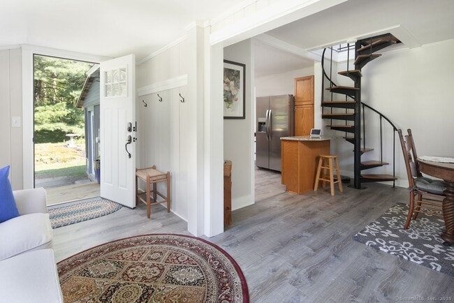 Photo - 11 Reservoir Rd