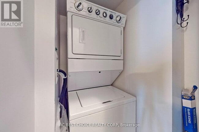 Photo - 105 George St Unit 411