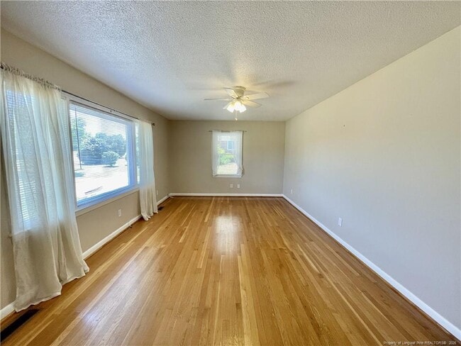 Photo - 621 Welsh Pl