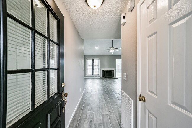 Photo - 1613 Brook Meadow Dr