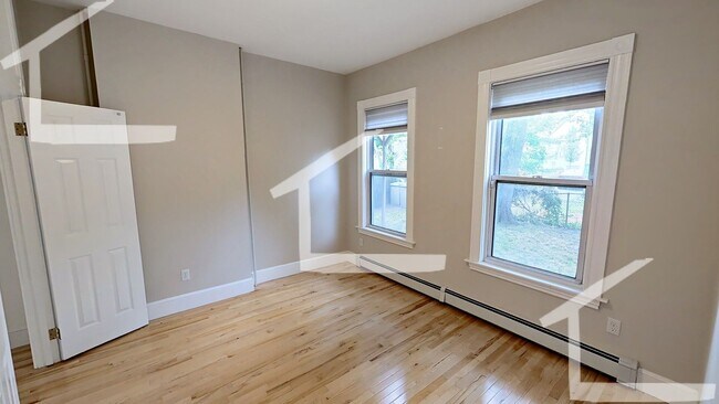 Photo - Charming 1.5 Bedroom