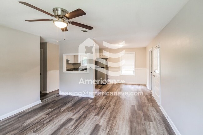 Photo - 4849 Wellborn Dr