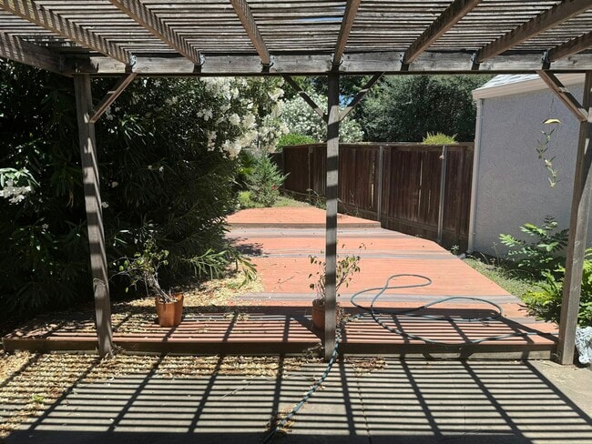 Photo - 1419 Helmsman Way