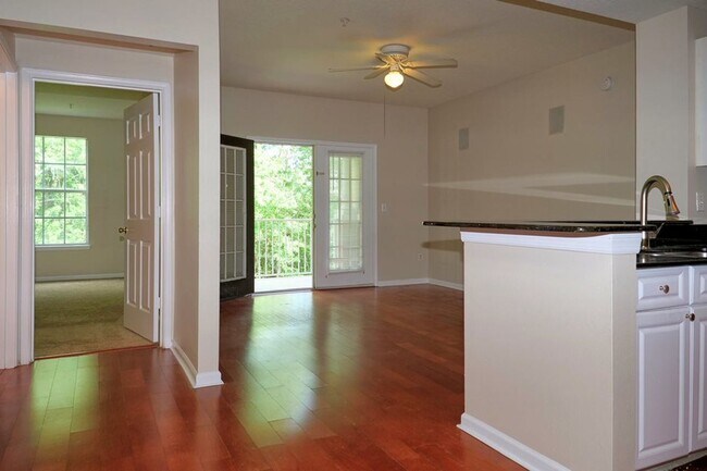 Photo - Capri at Hunters Creek - 2 WEEKS RENT FREE... Unit 914