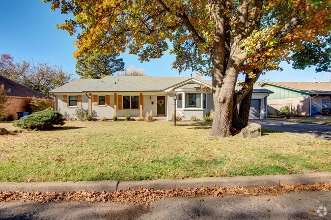 Building Photo - Gorgeous, updated home, turn-key and ready...