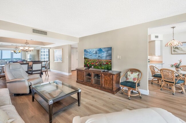 Photo - 4551 Gulf Shore Blvd N