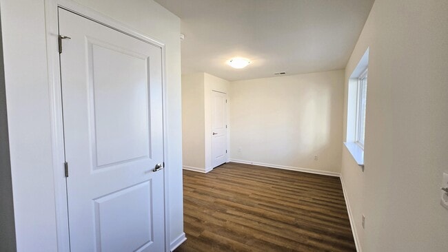 Photo - 4876 Parkside Ln