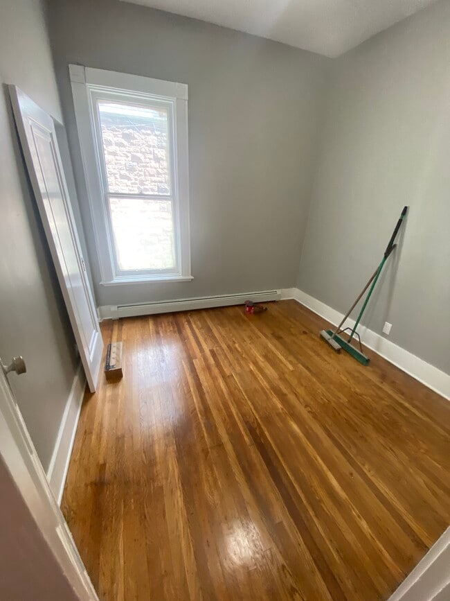 Building Photo - 415 Rutger St Unit 1