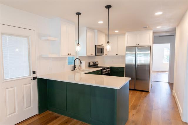 Photo - 1122 Newport Ave