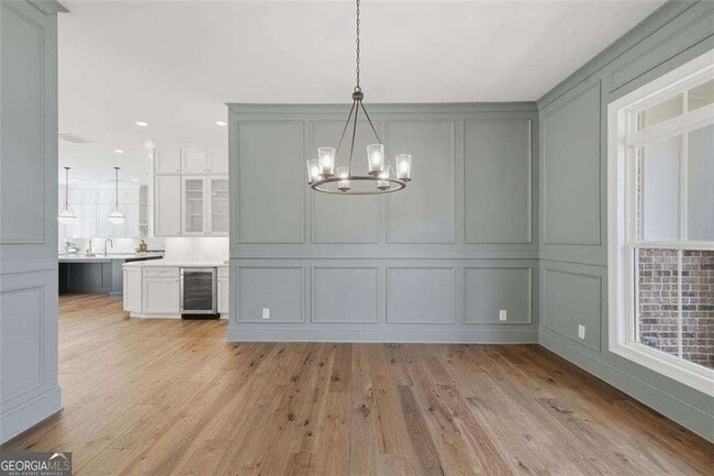 Photo - 401 Oakleigh Ave