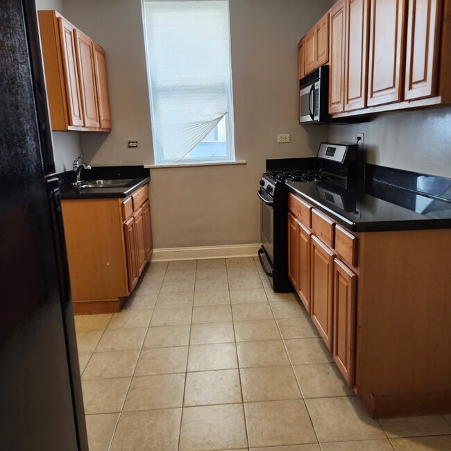 Photo - 3015 W Armitage Ave Unit 3015 W Armitage