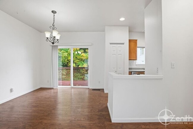 Photo - 419 NE 7th Ave