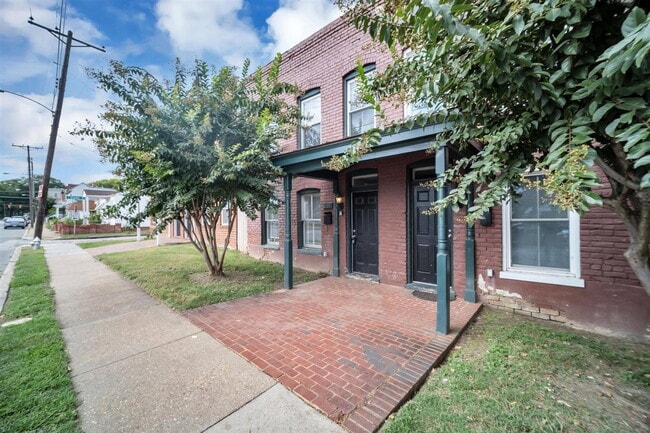 Photo - 1834 Parkwood Ave