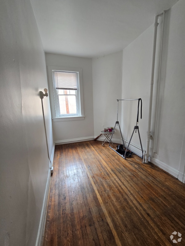 Building Photo - 421 W Grace St Rental