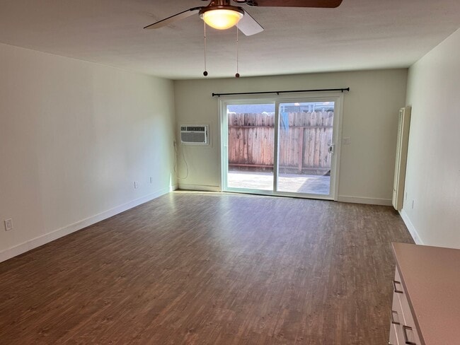 Photo - Batavia Gardens