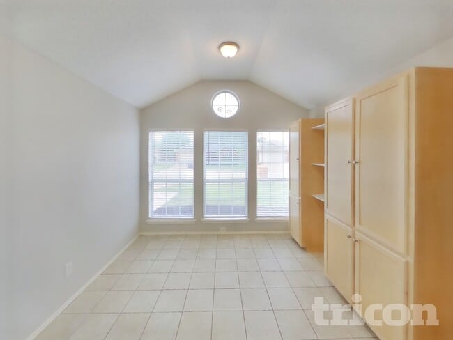 Photo - 757 Dema Ln