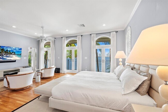 Photo - 814 W Dilido Dr