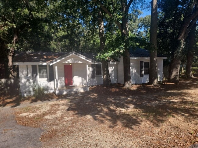 Building Photo - 2 Bed 1.5 bath house in Cayce