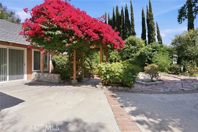 Photo - 16682 Oakhurst Cir
