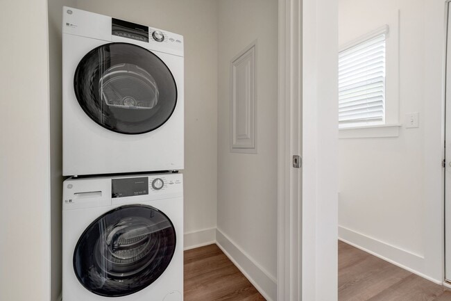 Photo - 2 Bedroom Home with Bonus Office/Flex Space!