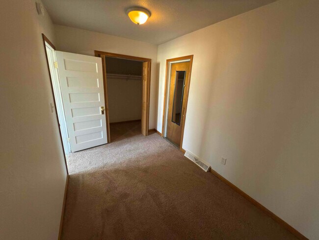 Photo - 215 1st St NW