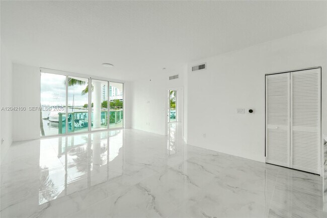 Photo - 7914 Harbor Island Dr Unidad 106