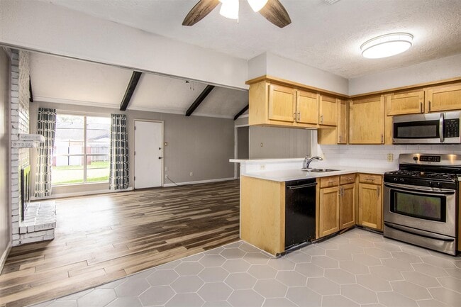 Photo - 4305 Fairway St