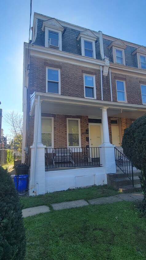 Photo - 1124 W Rockland St (Philadelphia, PA)