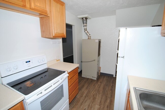 Photo - Lathrop St (1424/1426) Unit 1424