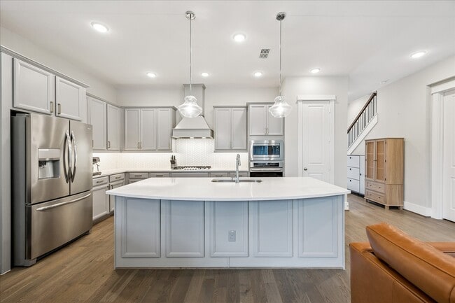 Building Photo - 1504 Callaking Pl