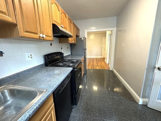 Photo - 52 Strathmore Rd Condo Unit 26