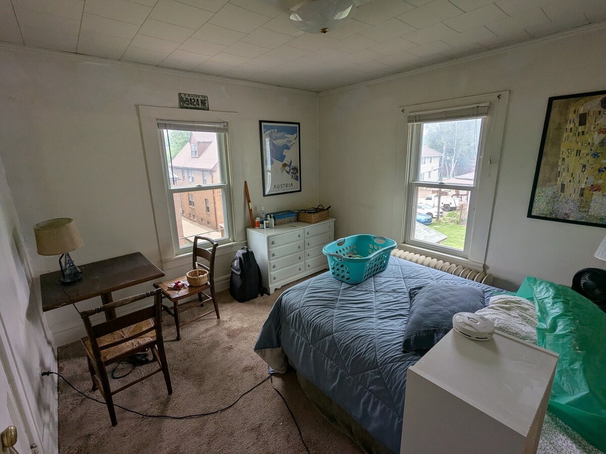 Photo - 2016 Kendall Avenue Unit 2b