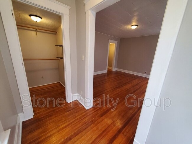 Photo - 704 1/2 S Center St