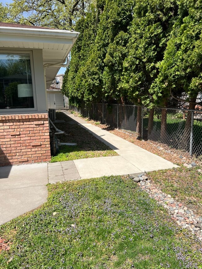 Photo - 5312 Hiawatha Ln