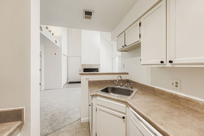 Photo - Cozy 1 bedroom condo with 1 bath