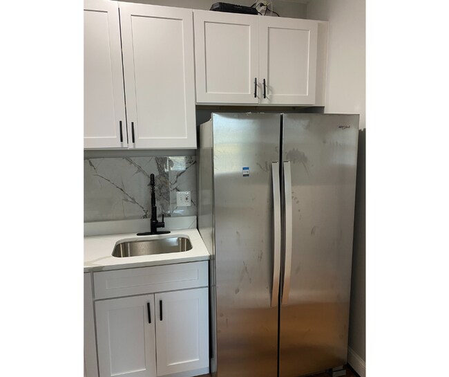 Photo - 1211 Poplar Grove St Unit 2B Available $800