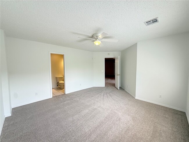 Photo - 18033 Broadview Dr