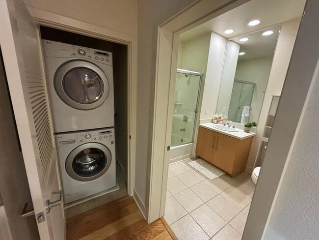 Photo - 1 E Julian St Unit 111