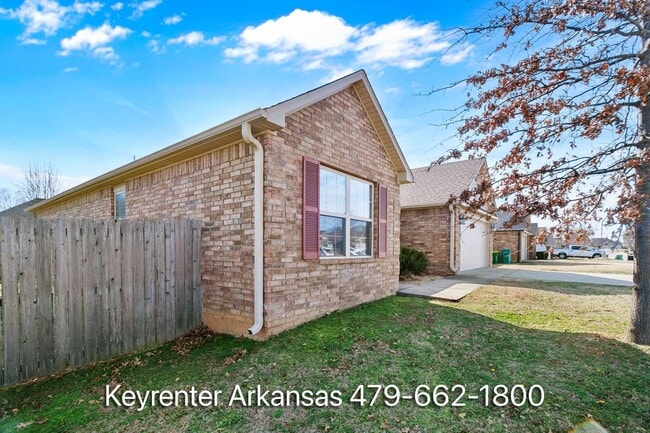 Photo - Move-In Ready 4 Bedroom with Gorgeous Natural Light & Spacious Yard in Centerton