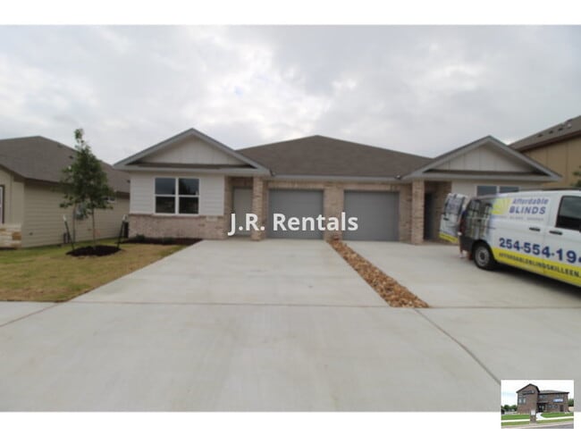 Building Photo - 227 Grn Valley Dr