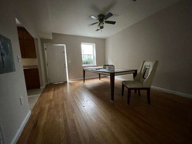 Photo - 488 Communipaw Ave Unidad 1