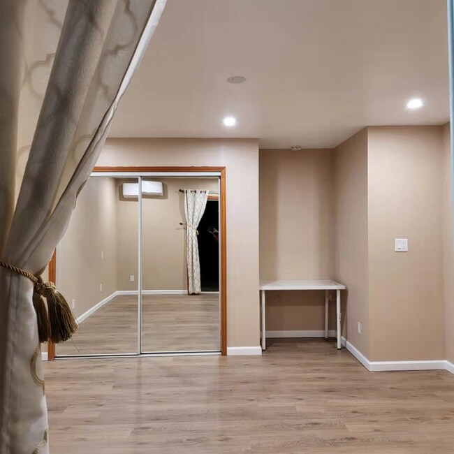 Photo - 1871 Peach Pl Unit Studio