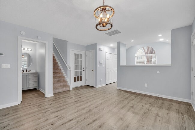 Photo - 8041 Christmas Ct