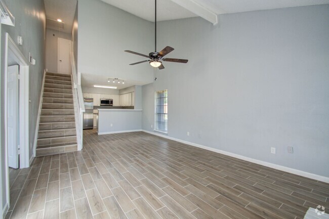 Building Photo - Remodeled 3 Bed / 2 Bath townhome at The B...