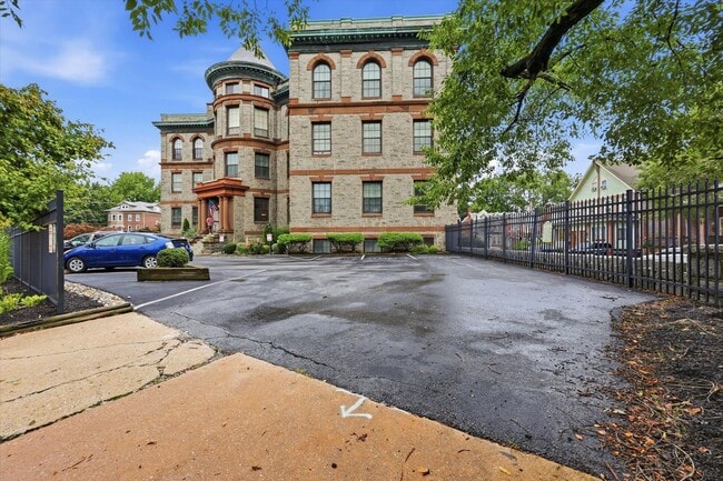 Building Photo - Lovely 2 Bed 1.5 Bath In Wilmington